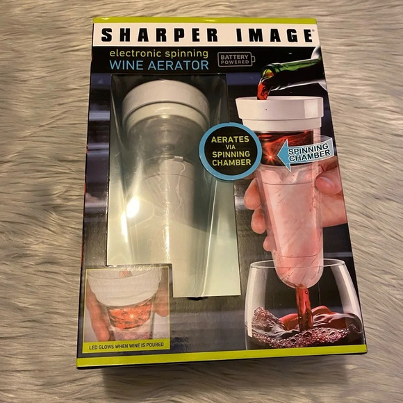 Sharper Image Electronic Spinning Wine Aerator - Picture 1 of 8